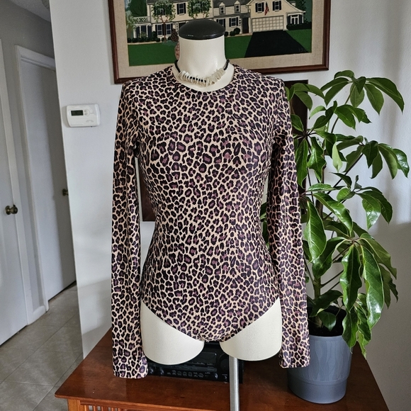 Cover Leopard Print Long-sleeve One-piece Zipper Back Swimming Suit Size S - Picture 1 of 9